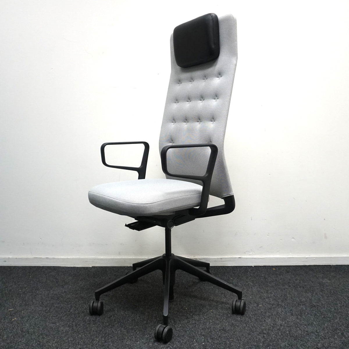 Vitra ID Trim L Bureaustoel | Lichtgrijs / Zwart