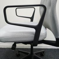 Vitra ID Trim L Bureaustoel | Lichtgrijs / Zwart
