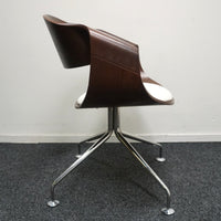 Vepa Embrace Design Stoel | Donkerbruin hout | Wit Leer