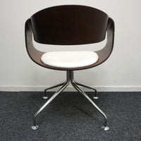 Vepa Embrace Design Stoel | Donkerbruin hout | Wit Leer