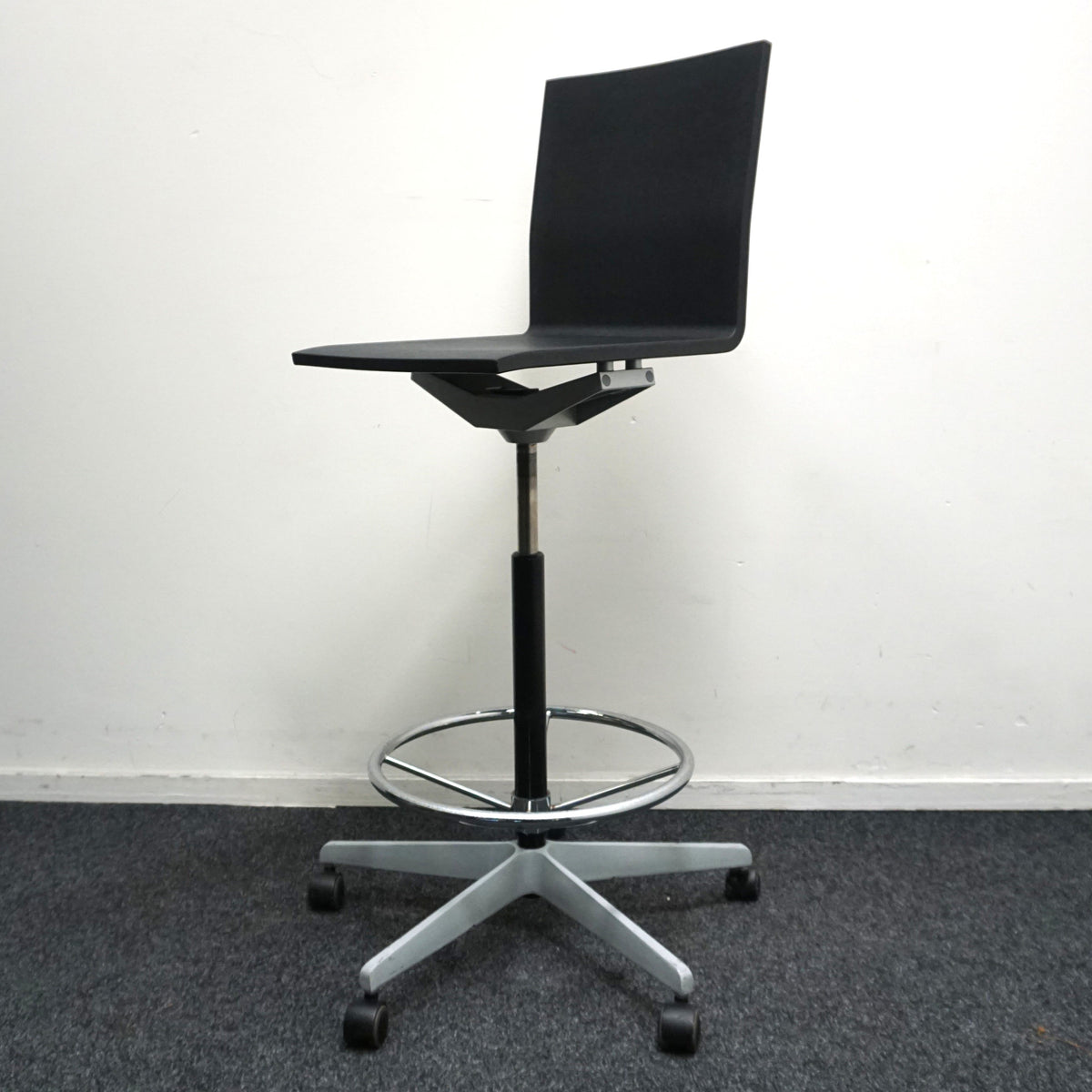 Vitra .04 Baliestoel | Zwart | Bureaustoel