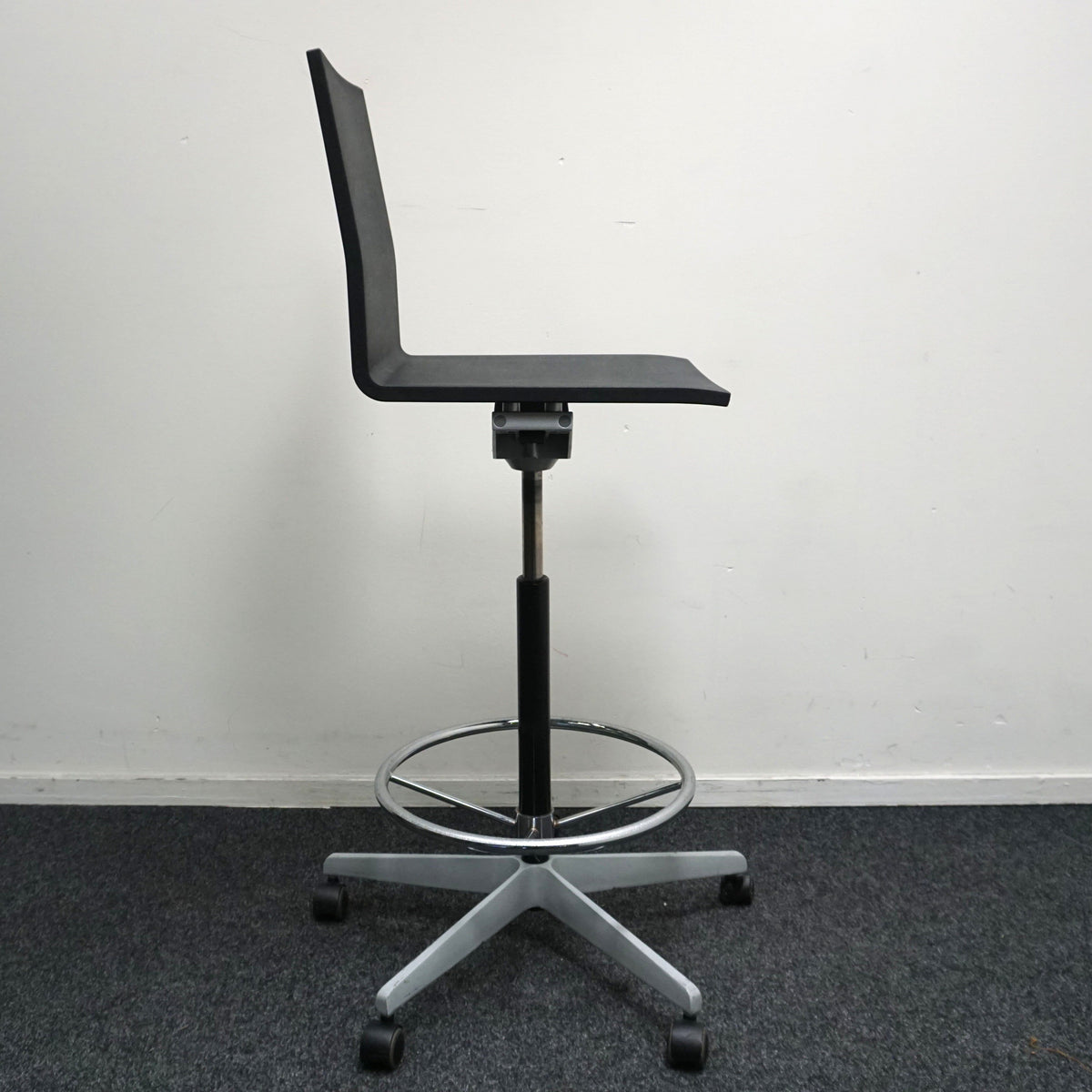 Vitra .04 Baliestoel | Zwart | Bureaustoel
