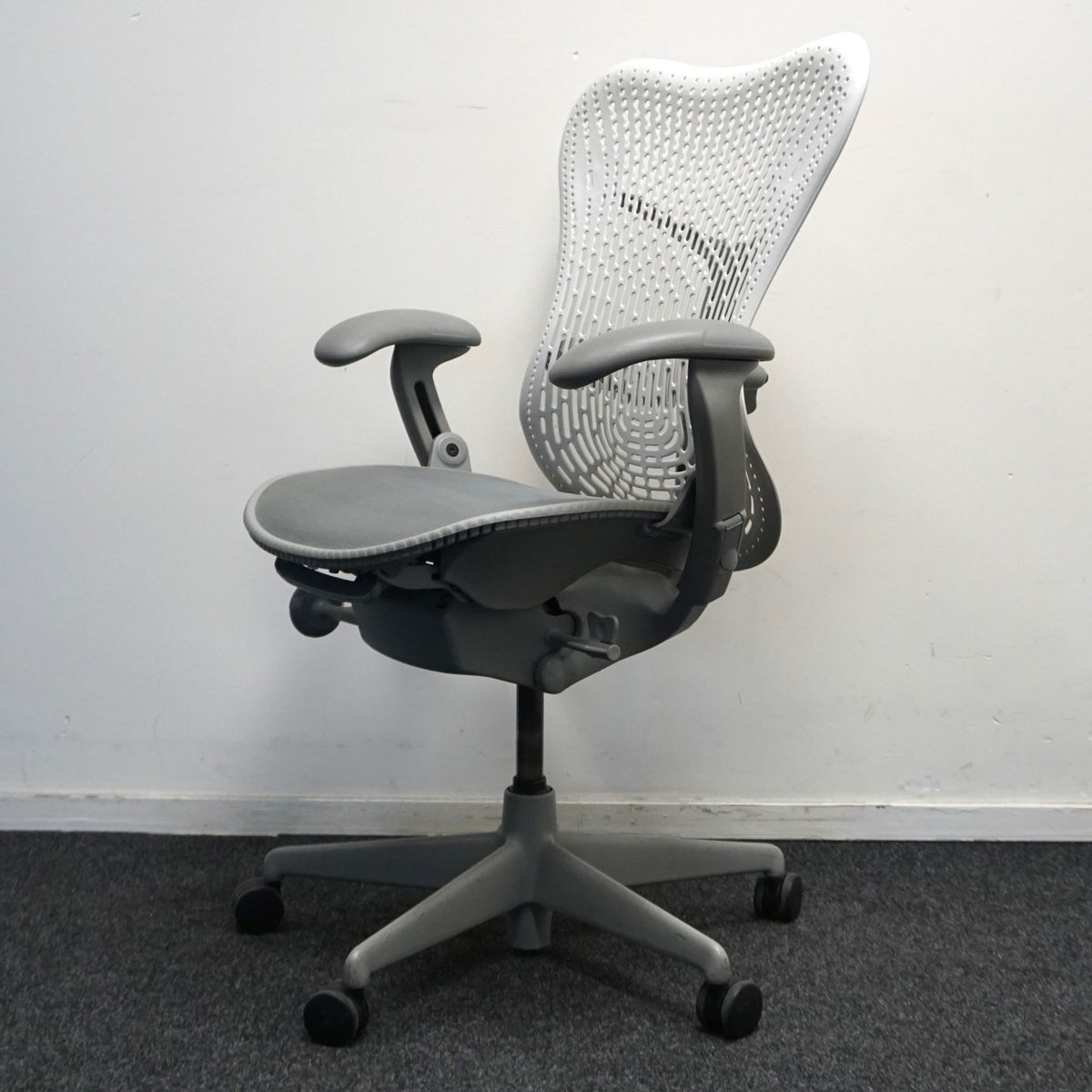 Herman Miller Mirra 1 Bureaustoel | Grijs / Lichtgrijs
