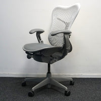 Herman Miller Mirra 1 Bureaustoel | Grijs / Lichtgrijs