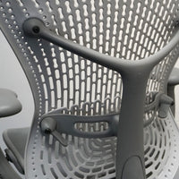 Herman Miller Mirra 1 Bureaustoel | Grijs / Lichtgrijs