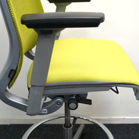 Steelcase Think V2 Baliestoel / Bureaustoel | Ergonomisch | Limegroen