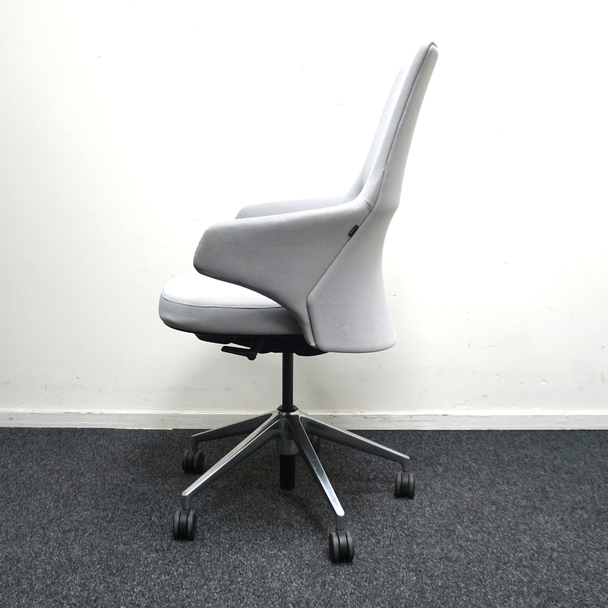 Coalesse Massaud Mid Back Vergaderstoel | Lichtgrijs