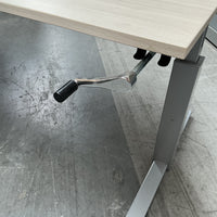 Gispen TM Slingerbureau | 180x90 cm | Hoogte 62-84 cm | Licht Eiken
