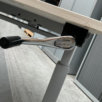 Gispen TM Slingerbureau | 180x90 cm | Hoogte 62-84 cm | Licht Eiken