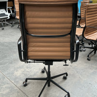 Vitra/Herman Miller Eames EA 119 Directiestoel | Cognac Leer | Zwart