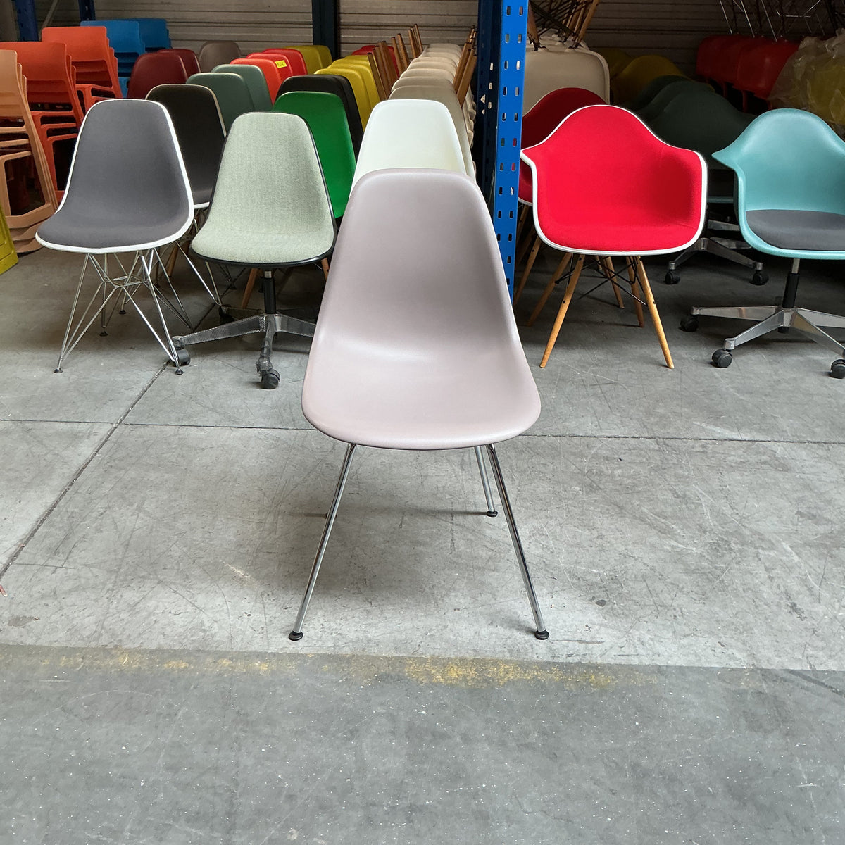 Vitra DSX Design Stoel | Taupe | Chroom