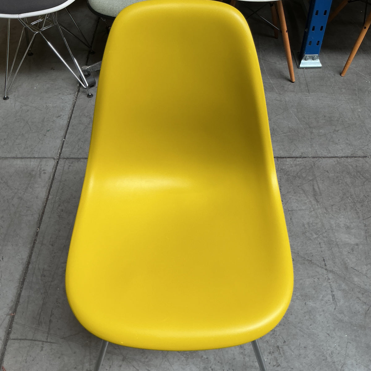 Vitra DSX Design Stoel | Mosterd Geel | Chroom