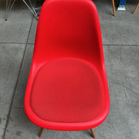 Vitra Eames Plastic Chair DSW | Eetkamerstoel | Rood | Essenhout