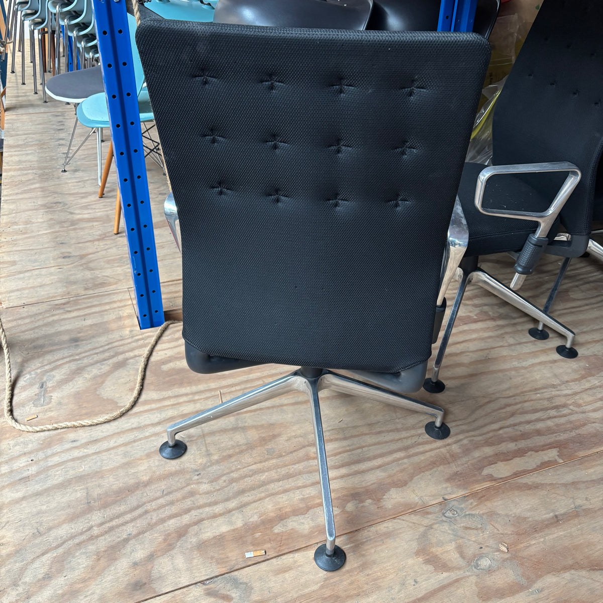 Vitra ID Trim Vergaderstoel | Zwart