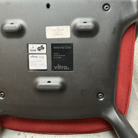 Vitra Belleville Chair Stoel | Kunststof | Rode Stof