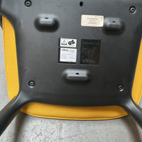 Vitra Belleville Chair Stoel | Kunststof | Gele Stof