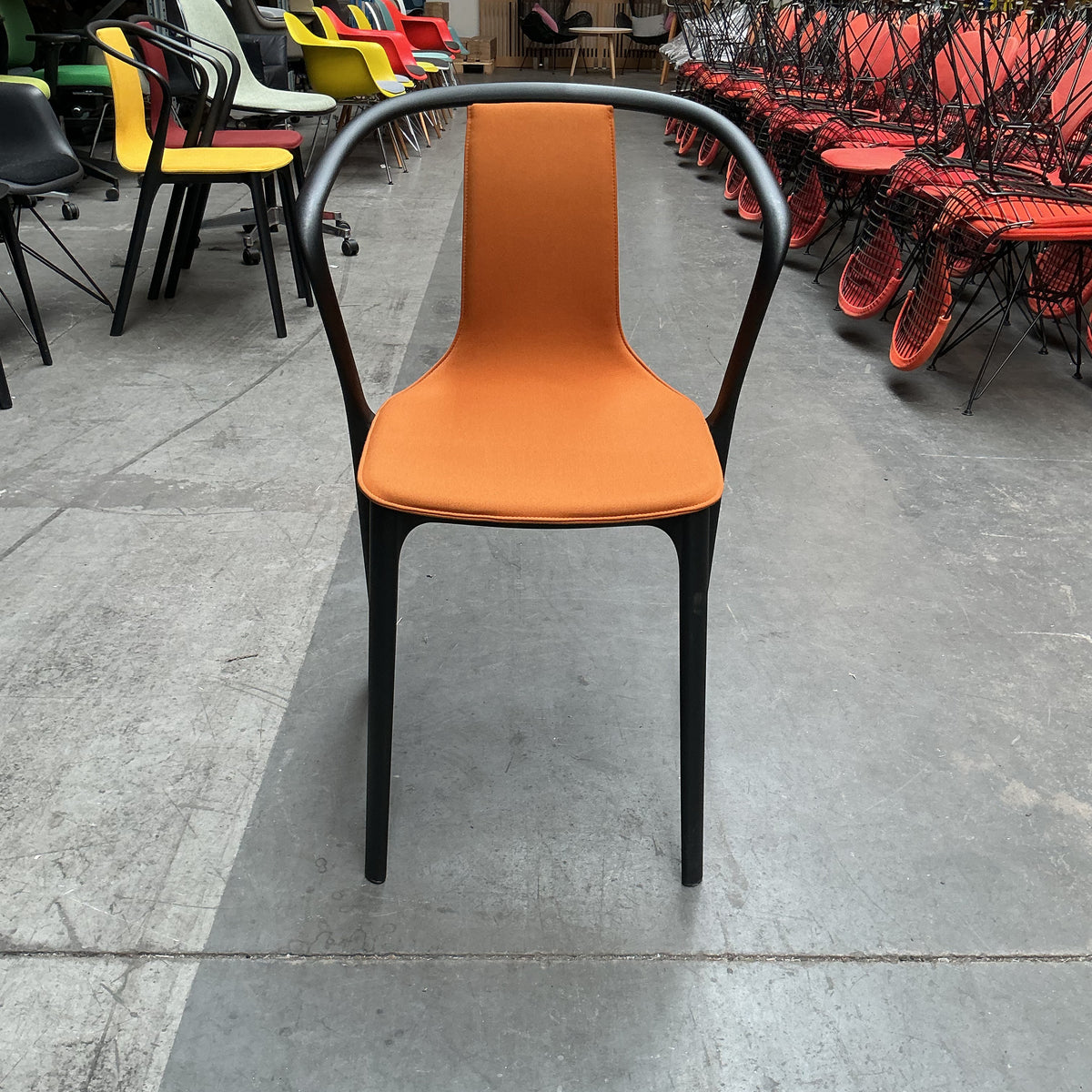 Vitra Belleville Chair Stoel | Kunststof | Oranje Stof