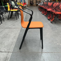 Vitra Belleville Chair Stoel | Kunststof | Oranje Stof