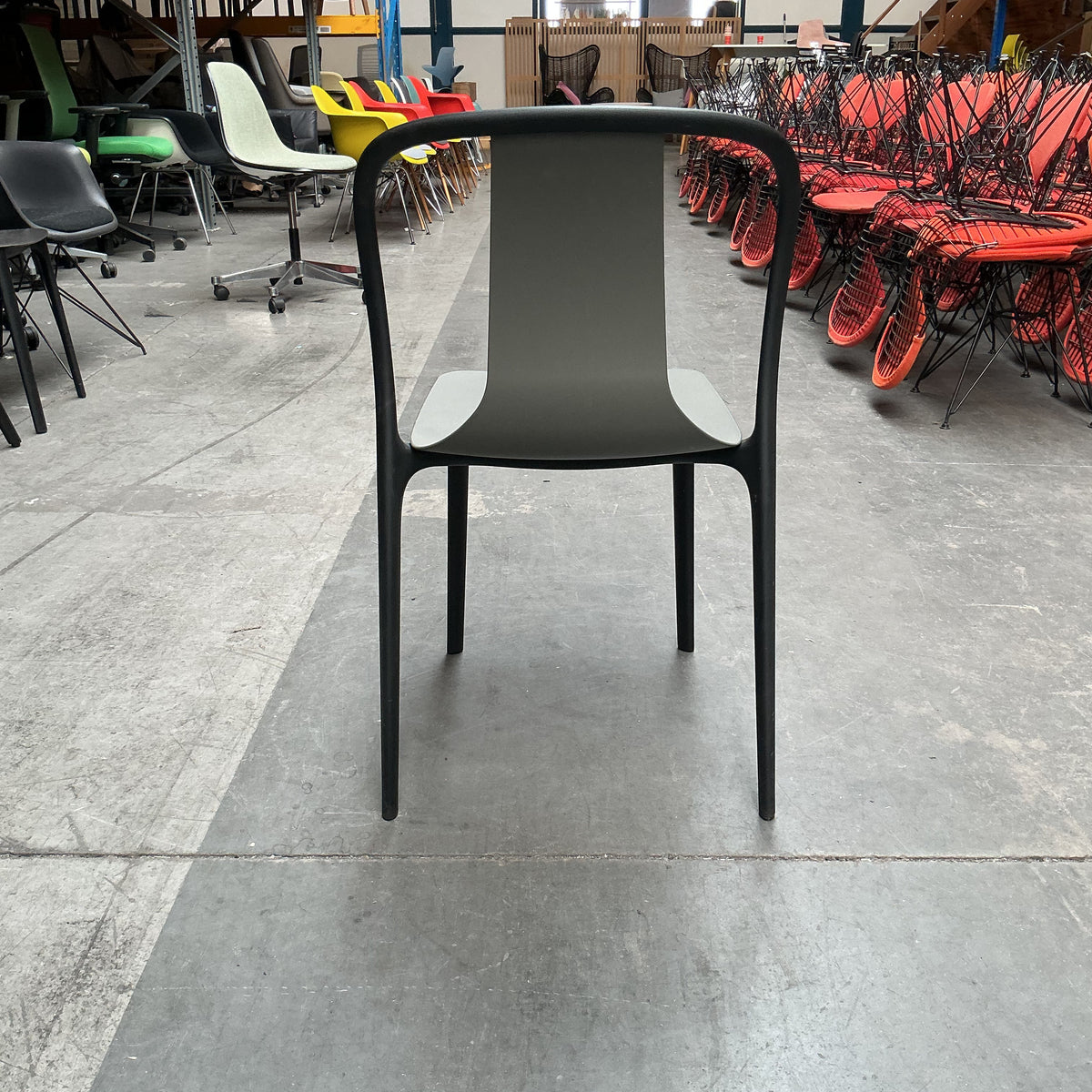 Vitra Belleville Chair |  Donker Grijs | Kunststof