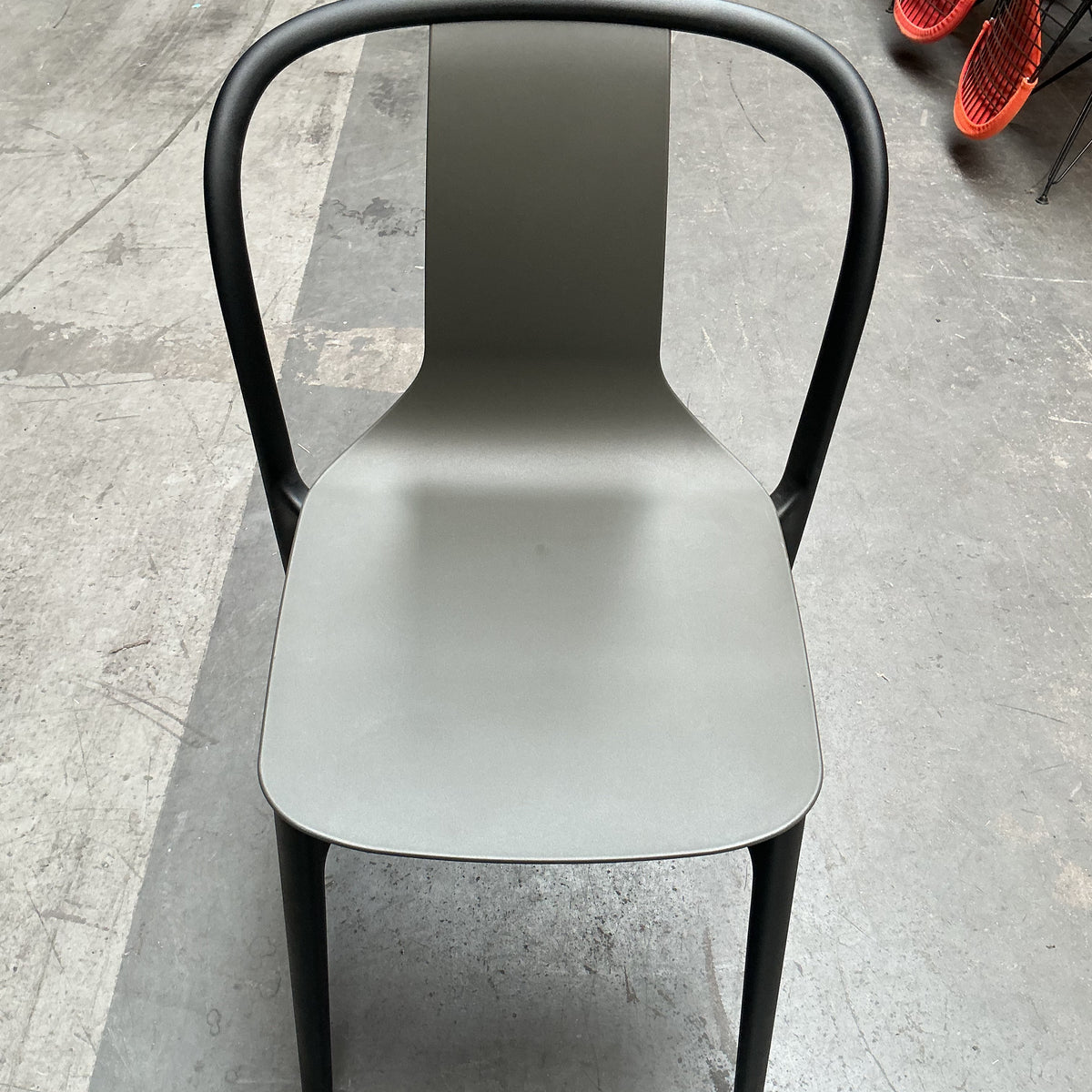 Vitra Belleville Chair |  Donker Grijs | Kunststof