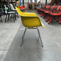 Vitra Eames DAX Design Stoel | Geel | Grijze Zitting