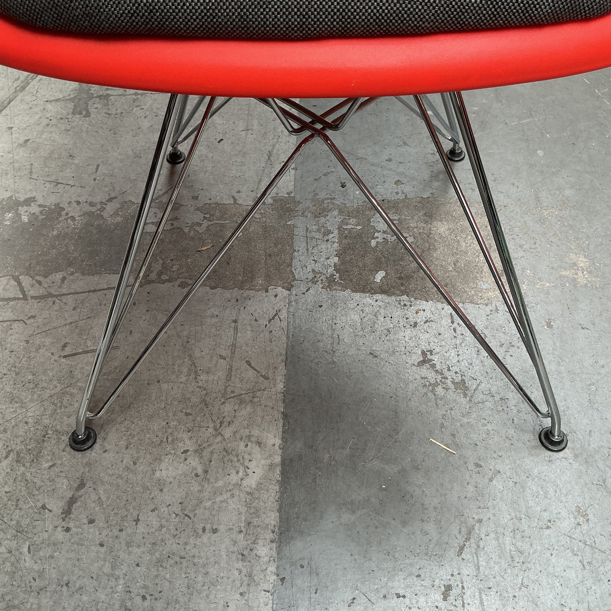 Vitra Eames Dar | Rood | Chroom | met zitkussen Grijs Gemêleerd