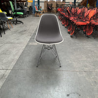 Vitra Eames DSR | Witte Kuip | Grijs gestoffeerd