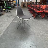 Vitra Eames DSR | Witte Kuip | Grijs gestoffeerd