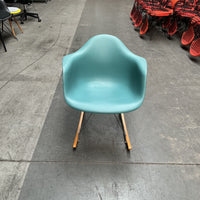 Vitra Eames RAR Design Stoel | Schommelstoel | Zeegroen