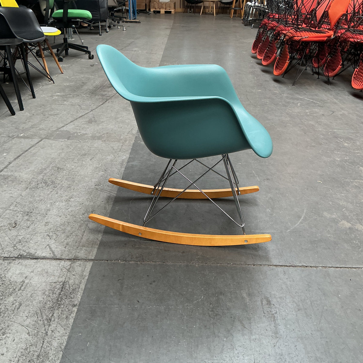 Vitra Eames RAR Design Stoel | Schommelstoel | Zeegroen
