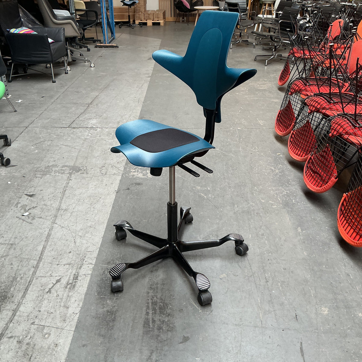 HAG Capisco 8010 Puls Bureaustoel | Zithoogte 47-65 cm | Petrol